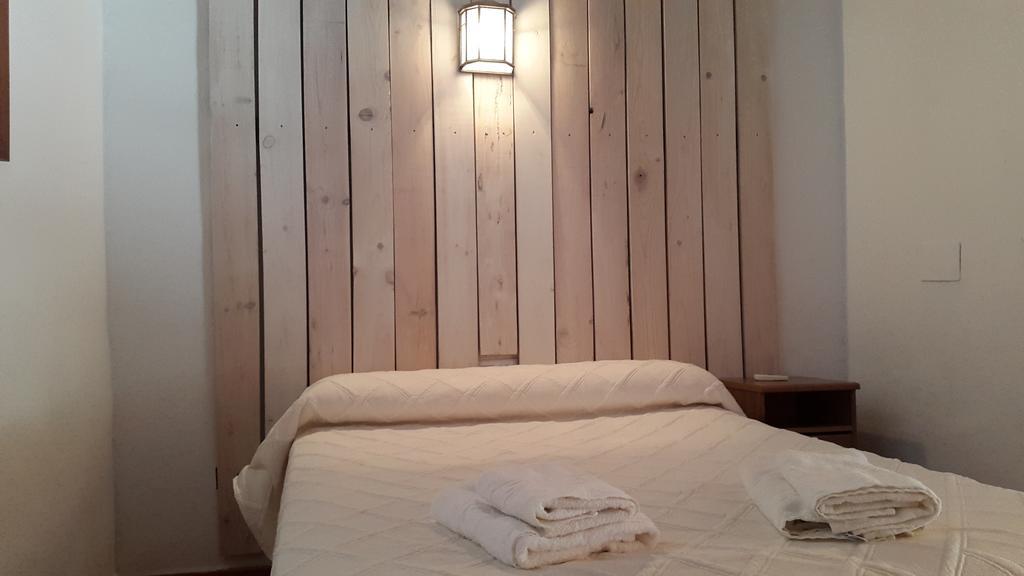Albergue De Espiel ภายนอก รูปภาพ